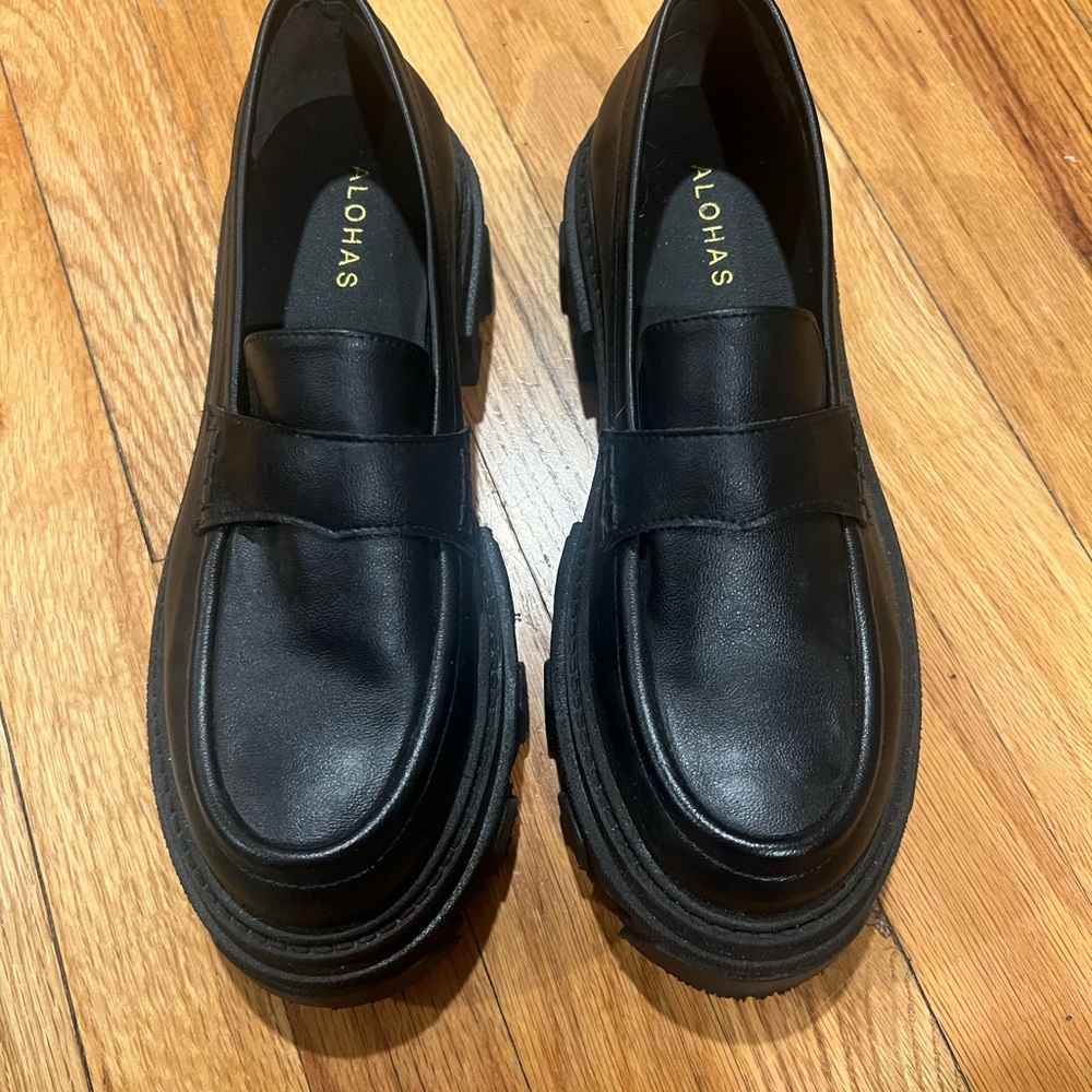 ALOHAS Black Chunky Leather Loafers